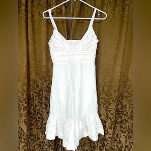 GUESS Women’s white dress in size 5